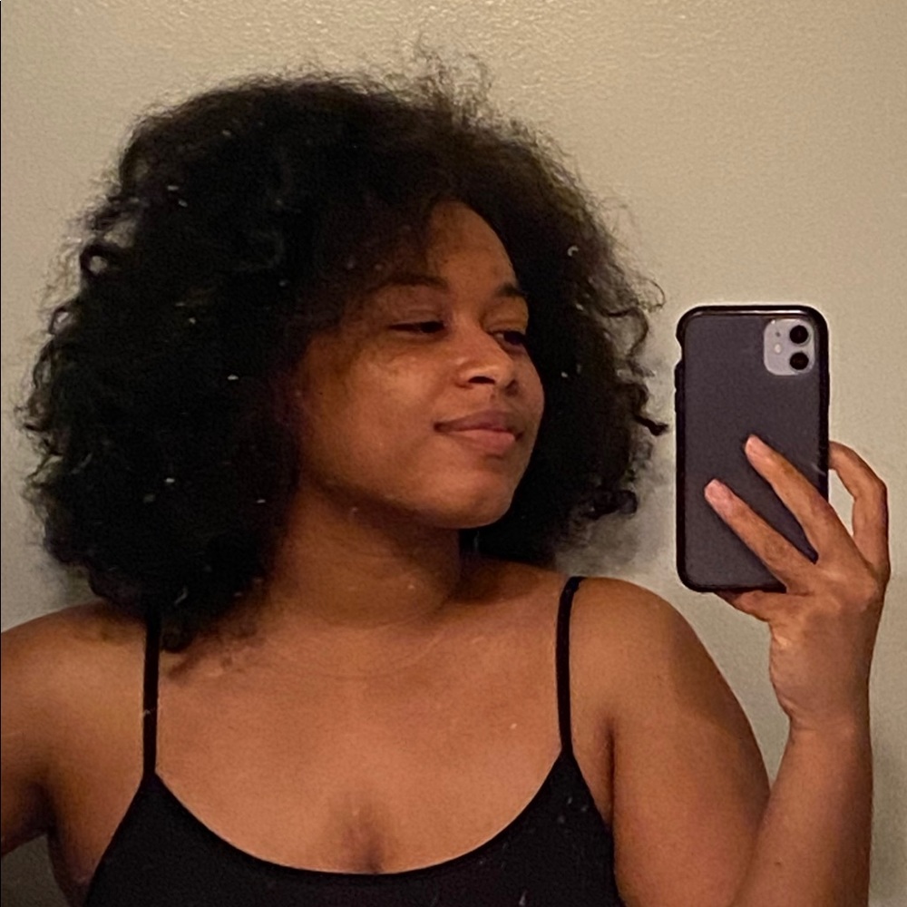 Meet your Posher, Cierra